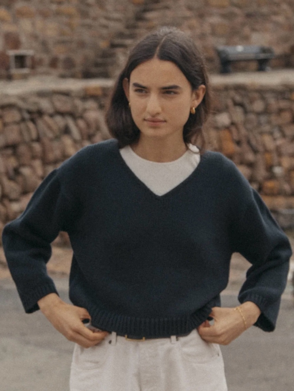 Gillian Steven’s Lily pullover v neck cotton sweater navy size 2 (small) NWT